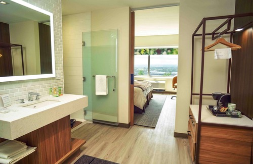 Industry Hotel | Wyndham Garden North Bergen Near Secaucus