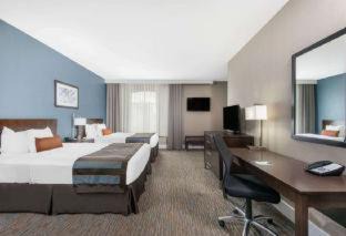 Florida Center Hotel | Wyndham Garden Orlando Universal/I Drive