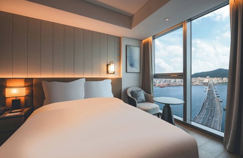 Seo Hotel | Wyndham Grand Busan Ijin