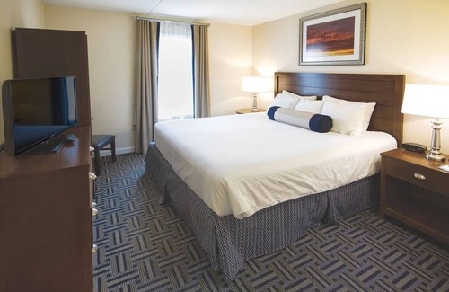 The Point Resort | Wyndham Long Wharf Water Front Resort