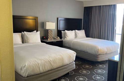 Midland Hotel | Wyndham Midland Downtown