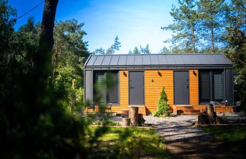 Radziejowice House | Wypoczynkowa Osada całoroczne ogrzewane domki 700m od Suntago Wręcza
