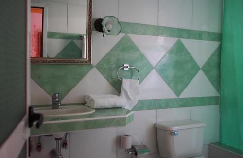 Holguin Bed & Breakfast | Xanadú B & B
