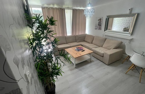 Eltham Apartment | Xtra 3-bedroom apartment with WiFi in vibrant London