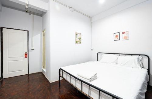 San Chao Pho Suea Apartment | XX BAO The Giant Swing - เบา ศาลเจ้าพ่อเสือ เสาชิงช้า