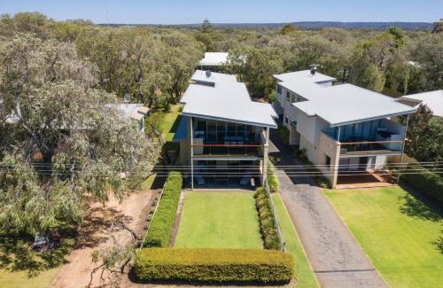 Quindalup House | XYZ Holiday Home
