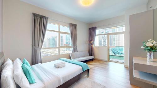 Dubai Marina House | Yacht Bay - Vibrant Two Bedroom in Dubai Marina