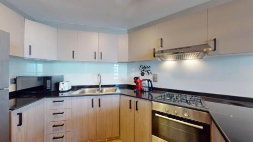 Dubai Marina House | Yacht Bay - Vibrant Two Bedroom in Dubai Marina