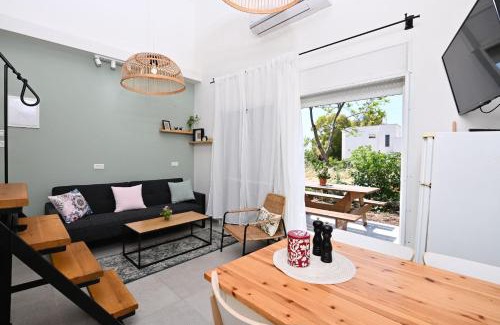 Emek Izrael Apartment | YalaRent Valley view complex In Merhavia with Private Pool