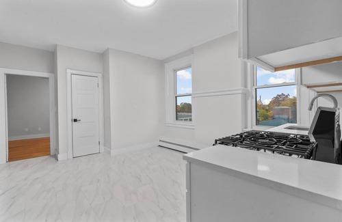 Mill River Apartment | Yale Luxury New Haven. Spacious. Parking. Amenities Provided, Prime Location.