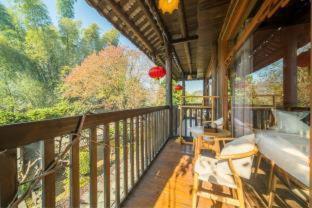 Yangshuo House | Yangshuo Tea Cozy-one way Free pick up from airport or TS 4 nights