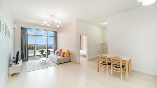 Yangyang House | Yangyang In Memory Pension