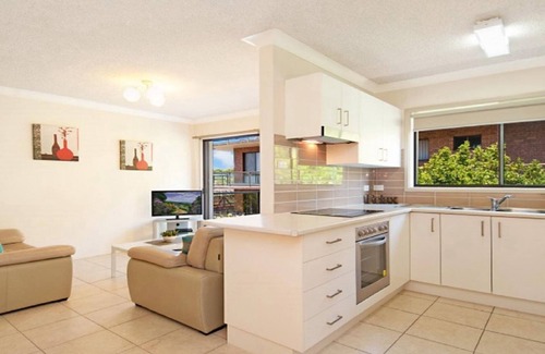 Terrigal Apartment | YARRARA #6 | Short walk to beach, shops, cafes | Accom Holidays