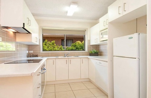 Terrigal Apartment | YARRARA #6 | Short walk to beach, shops, cafes | Accom Holidays