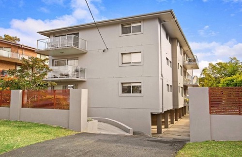 Terrigal Apartment | YARRARA #6 | Short walk to beach, shops, cafes | Accom Holidays