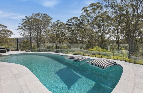 Matcham House | YARRIMBAH - Idyllic Coastal Estate with Private Pool & Spa