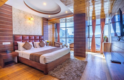 Darjeeling Hotel | Yashshree Jai Hotel & Banquet