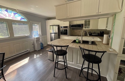 Leeds and the Thousand Islands Cottage | Year Round Lakefront Property On Beautiful Charleston Lake