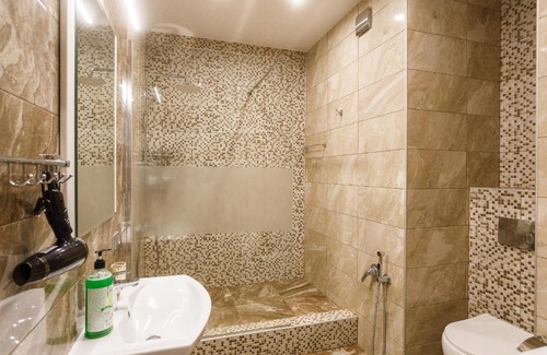 Oktyabrskiy rayon Apartment | Yekaterinburg prestigious center on Gorky St - Престижный Центр Екатеринбурга Апартаменты