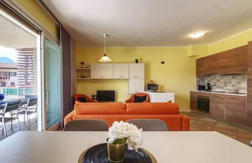 Gera Lario Apartment | Yellow Lake View, Lovely 2 Br Flat With Terrace&pool By Halldis