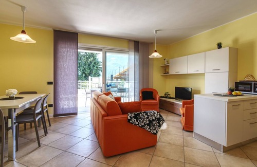 Gera Lario Apartment | Yellow Lake View, Lovely 2 Br Flat With Terrace&pool By Halldis