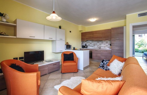 Gera Lario Apartment | Yellow Lake View, Lovely 2 Br Flat With Terrace&pool By Halldis