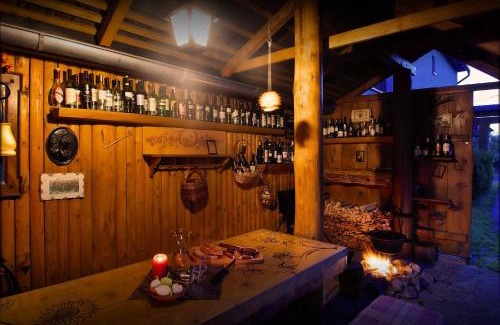 Hrabusice Apartment | Yellow Paradise House