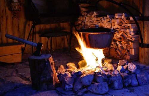 Hrabusice Apartment | Yellow Paradise House