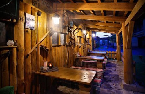 Hrabusice Apartment | Yellow Paradise House