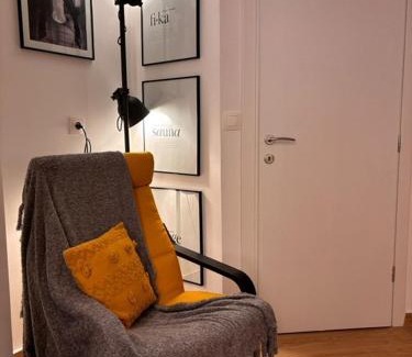 Thessaloniki Apartment | Yellow Skg City Loft