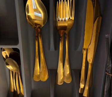 Thessaloniki Apartment | Yellow Skg City Loft