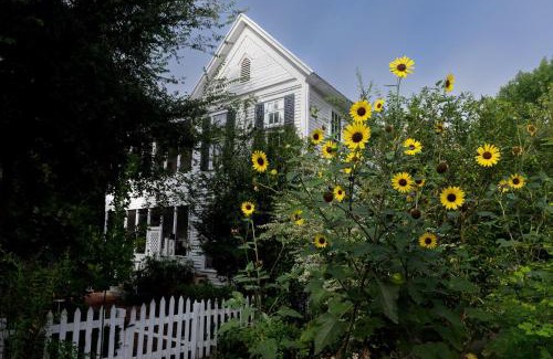 Bastrop House | Yerba at Bastrop