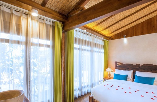 Gucheng House | Yi Jing Xuan Inn