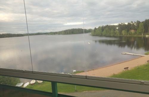 Ikaalinen Apartment | Yksiö upealla järvinäkymällä Termessä