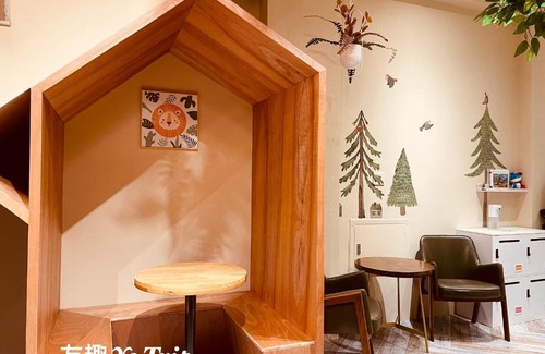 West Central District House | Yo Trip