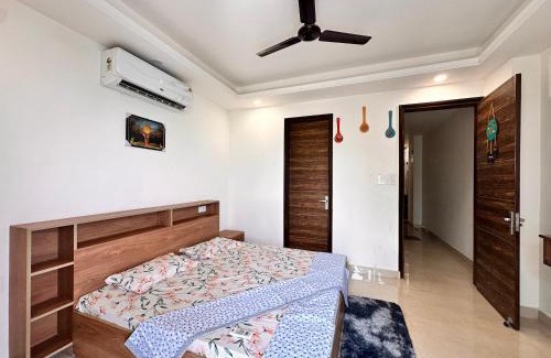 Rishikesh House | Yoga Retreat at The Ganges in Rishikesh