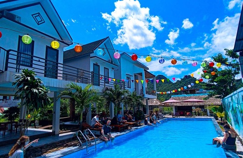 Phong Nha Villa | YoLo Pool Bar Villas