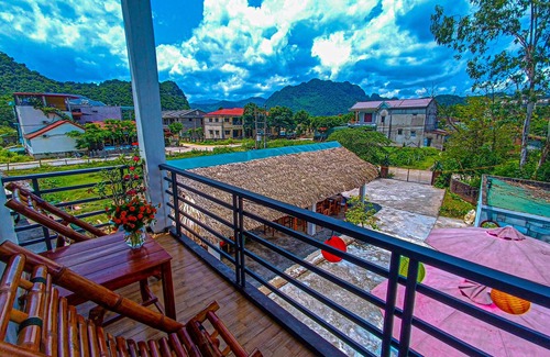 Phong Nha Villa | YoLo Pool Bar Villas