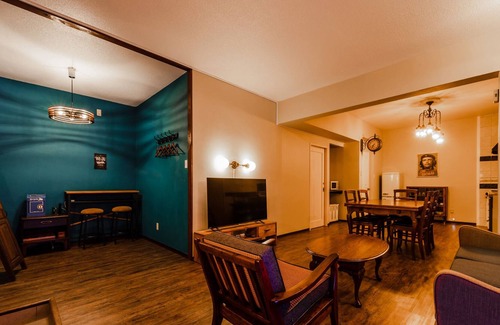 Yomitan House | Yomitan Village A whole 3story house where you / Nakagami-gun Okinawa