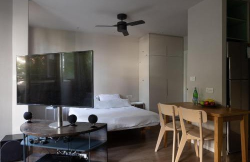 Kerem HaTeimanim Apartment | Yona perfect studio by TLV2RENT