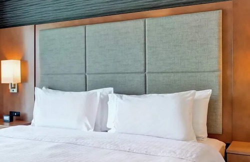McNeil Hotel | Your Austin Resort Getaway:4 Family-friendly Units,Near Creekmont Park,Pool