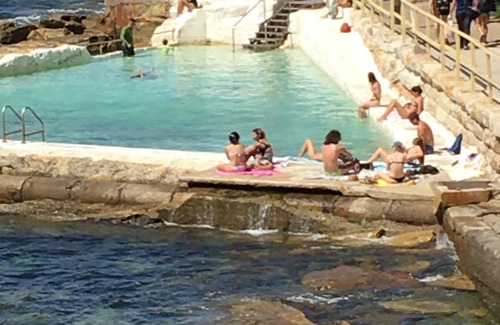 Manly Apartment | Your best choice of direct Beach front accommodation in Manly 3