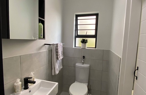 Krugersdorp Apartment | Your cozy temporary home.