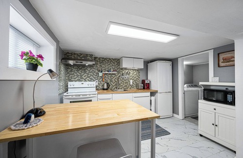 Port Alberni House | Your Home in the Heart of Vancouver Island - Lower Suite