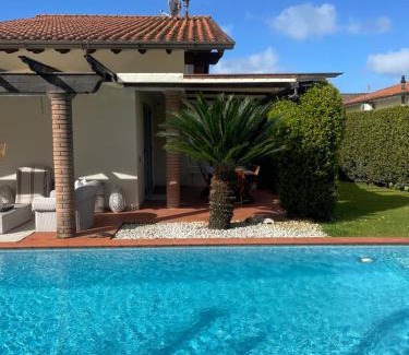 Marina di Pietrasanta Villa | Your house by the sea