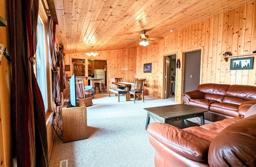 Hackensack Cabin | Your lakeside oasis awaits: perfect for families and fun!