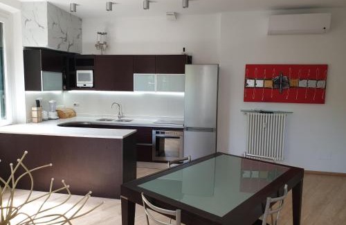 Milan Apartment | Your Lovely home, PORTA VENEZIA-2 queen bed, 3 single beds-