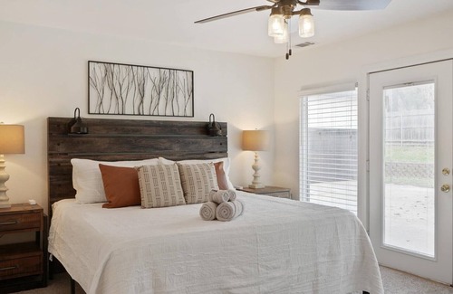 Roanoke House | Your Rustic Retreat | Backyard Oasis, Pool, Patio
