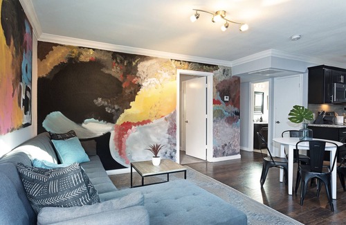 South Central Houston Apartment | Your TMC Flats! Sleeps 24, 12BR, 6BA, 6PA