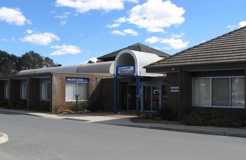 Lyneham Hotel | Yowani Country Club